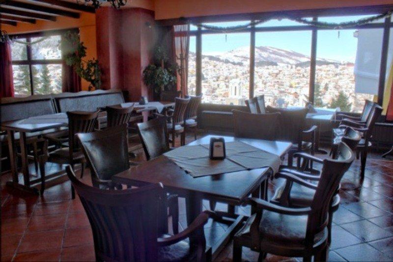 Hotel Montana Palace Kruševo エクステリア 写真