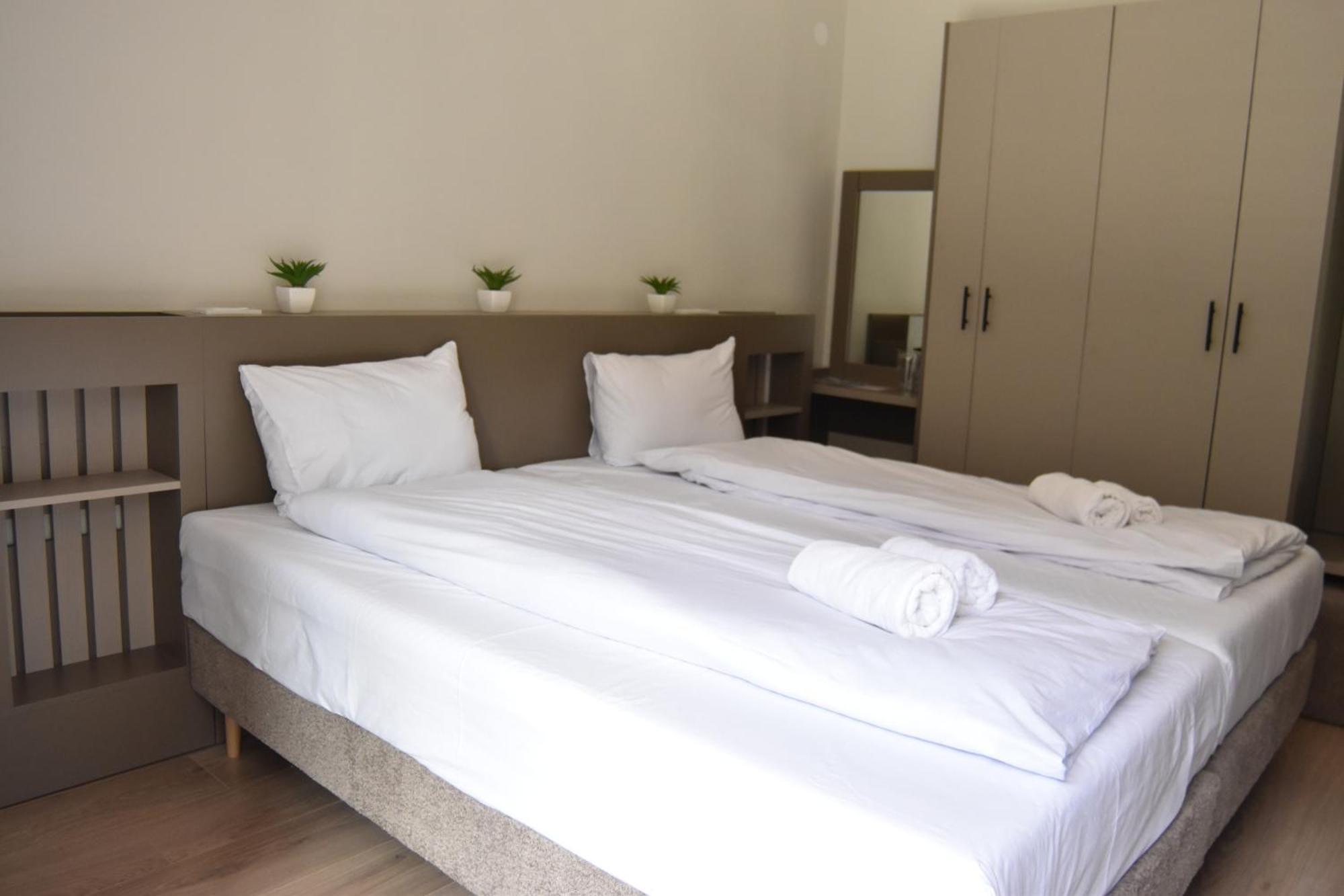 Hotel Montana Palace Kruševo エクステリア 写真
