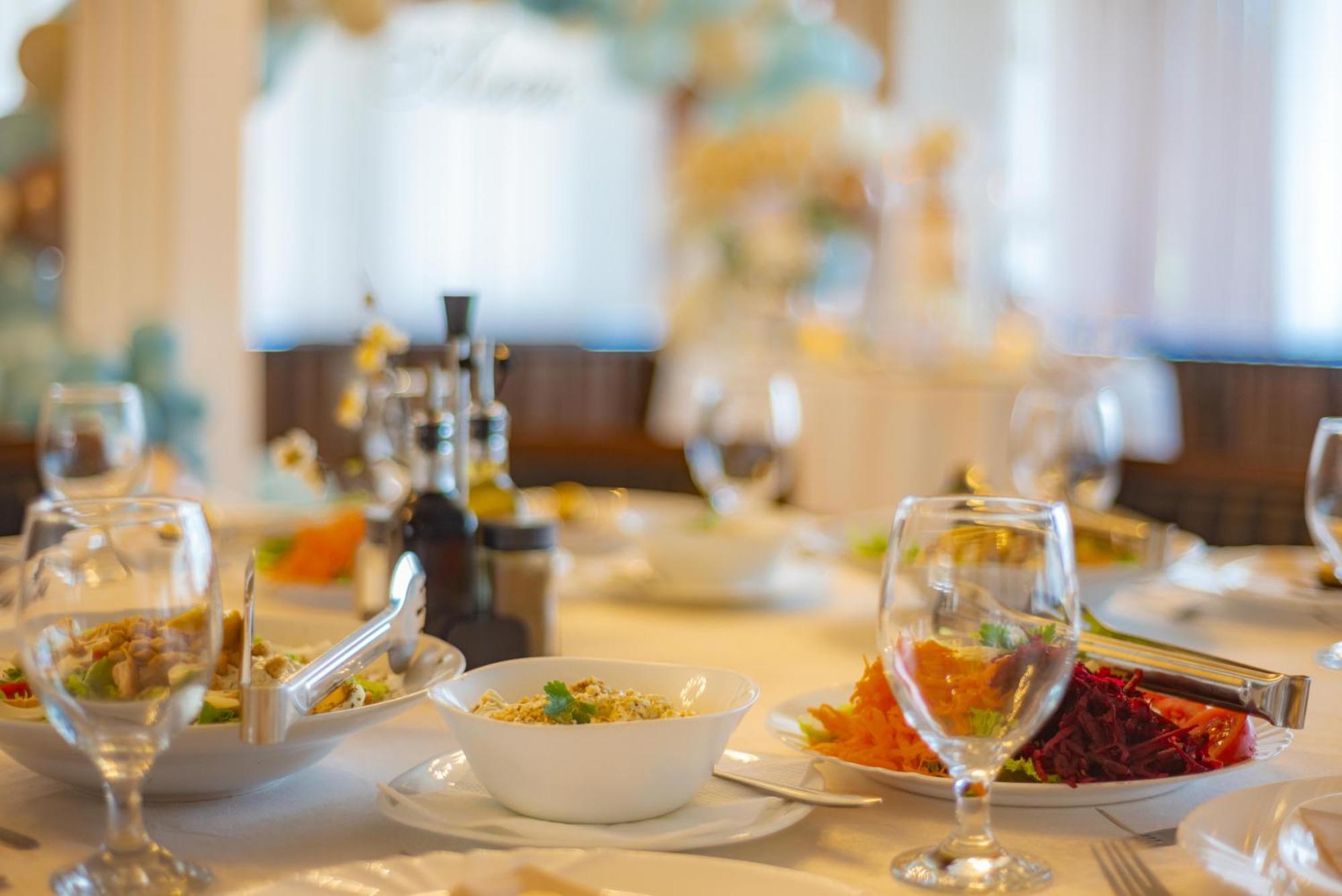 Hotel Montana Palace Kruševo エクステリア 写真