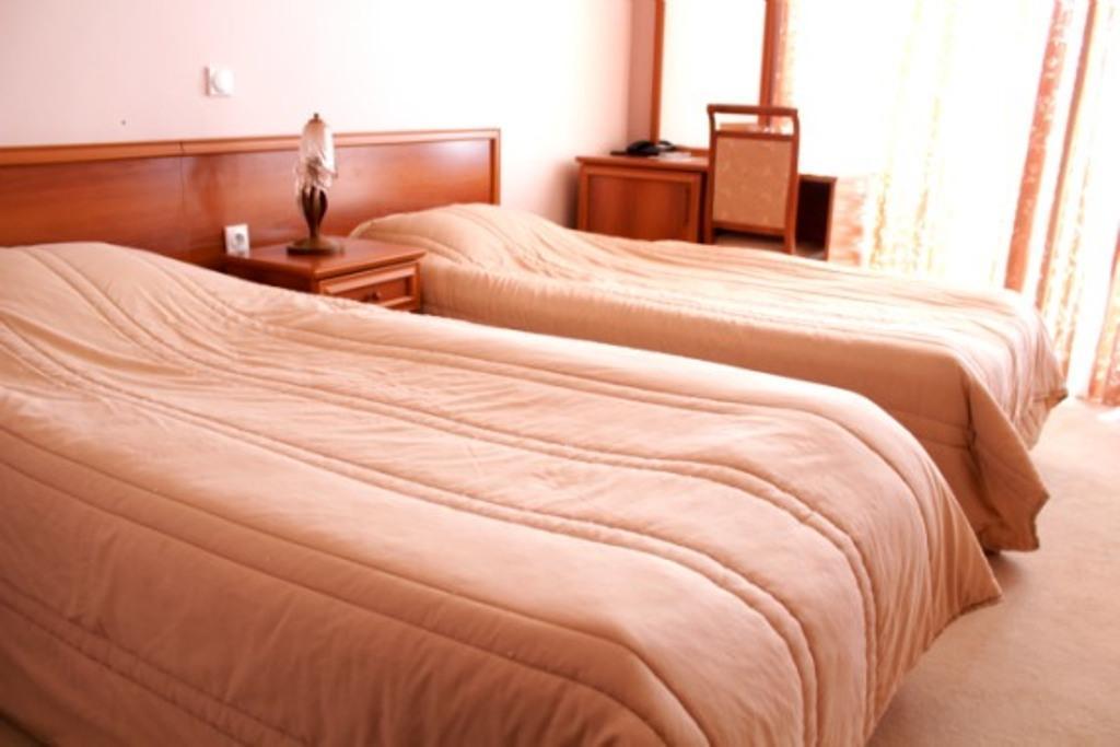 Hotel Montana Palace Kruševo エクステリア 写真