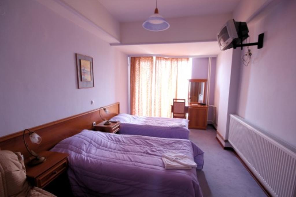 Hotel Montana Palace Kruševo エクステリア 写真